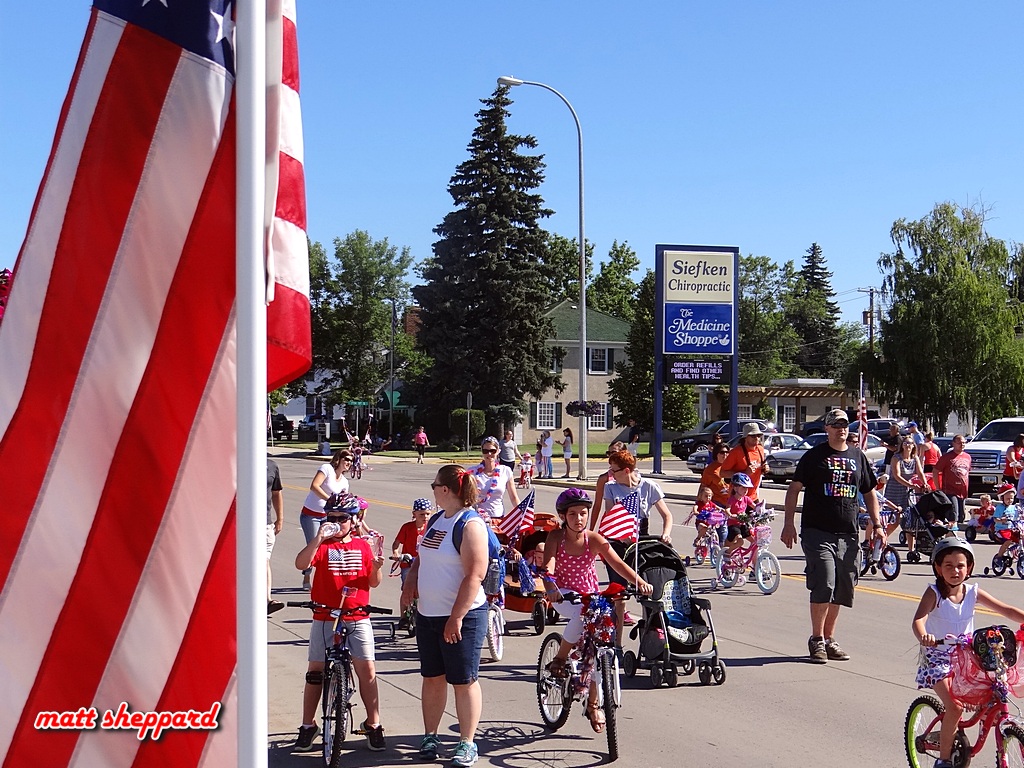 4th of July Kiddies Bike Parade.  Photos by Matt Sheppard, more at Facebook. Tag & Share!